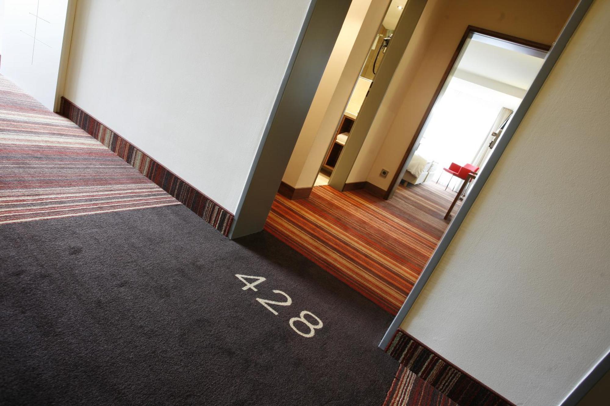 Hotel FREIZEIT IN Göttingen Zimmer foto